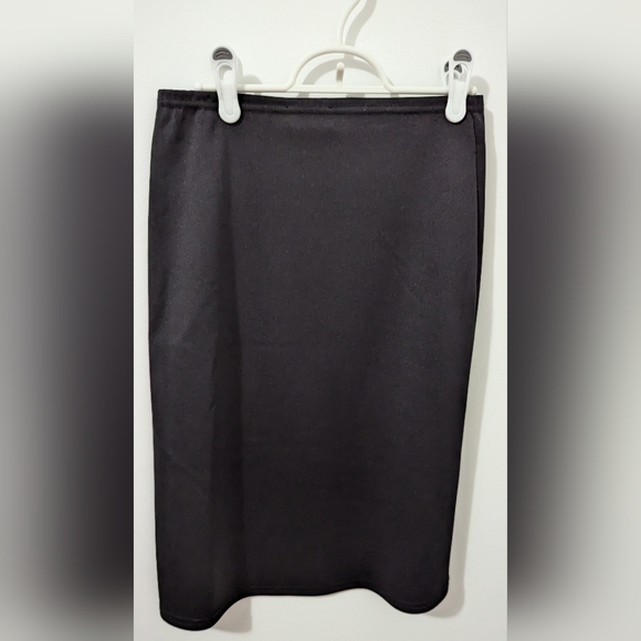 Skirt - Picture 1 of 2